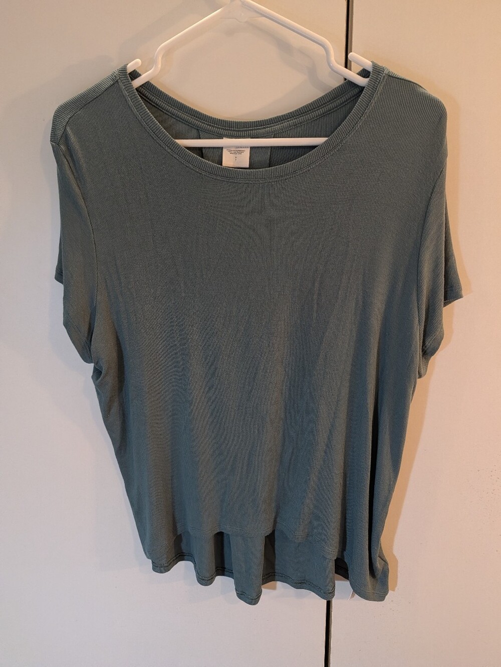 Athleta Woman's Small Relaxed Scoop Neck Women's Top in Dusty Teal